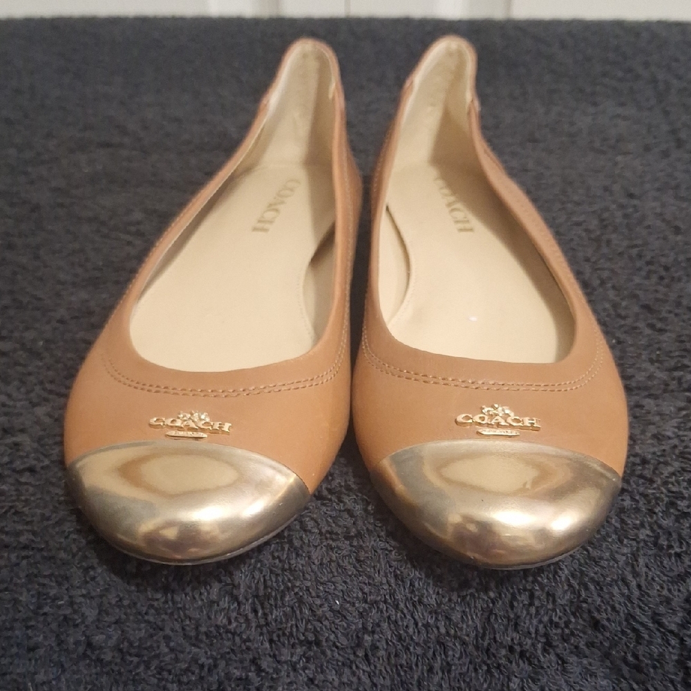 Coach "Chelsea" Faux Leather Tan Leather Flats Metallic Toecap-6½ - Picture 3 of 10
